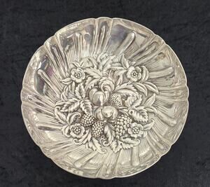 Vintage Kirk Stieff, S KIRK & SON Silver Plate Repoussé Fruit Berry Bowl 1723